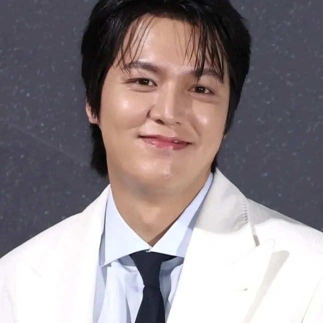 Behind-the-scenes cut of Lee Minho