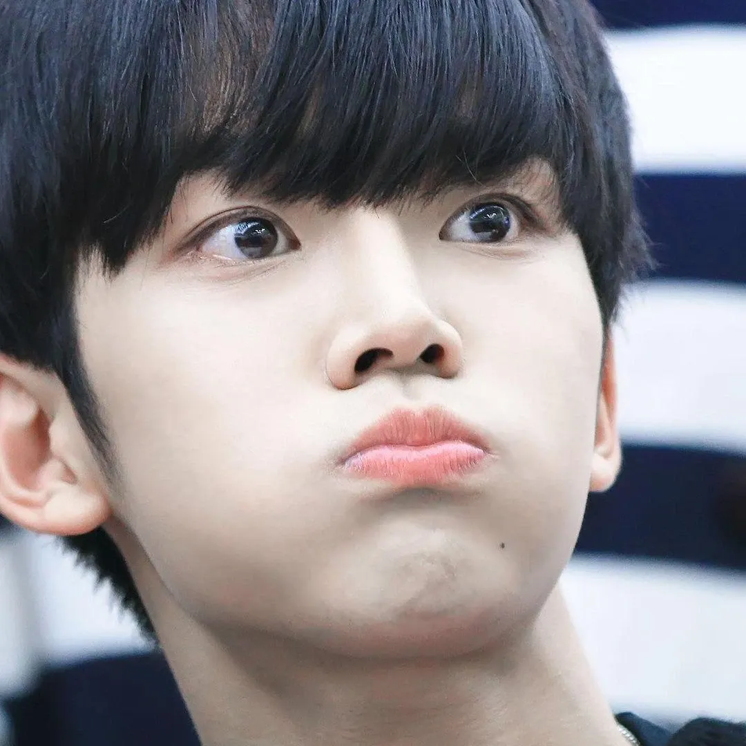 Cuplikan di balik layar dari Rowoon