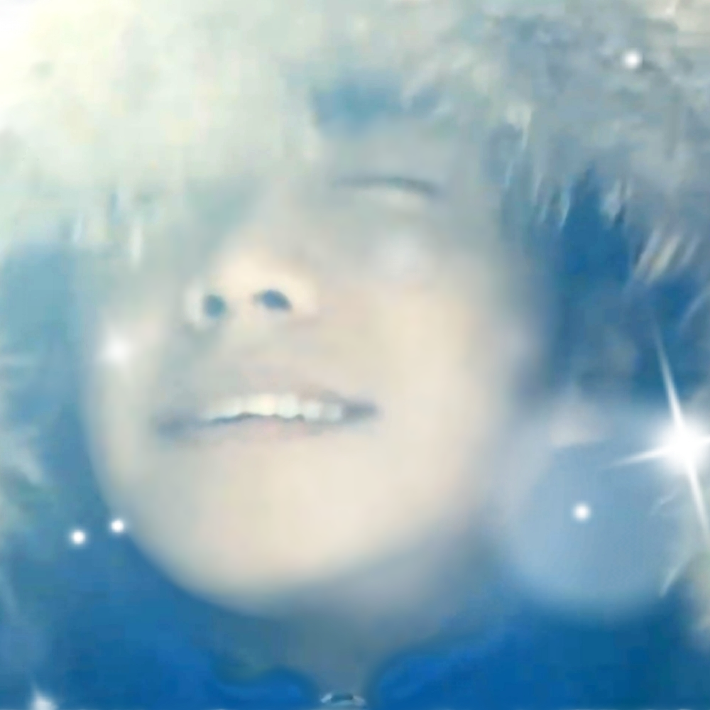 Behind-the-scenes cut of Lee Seunggi