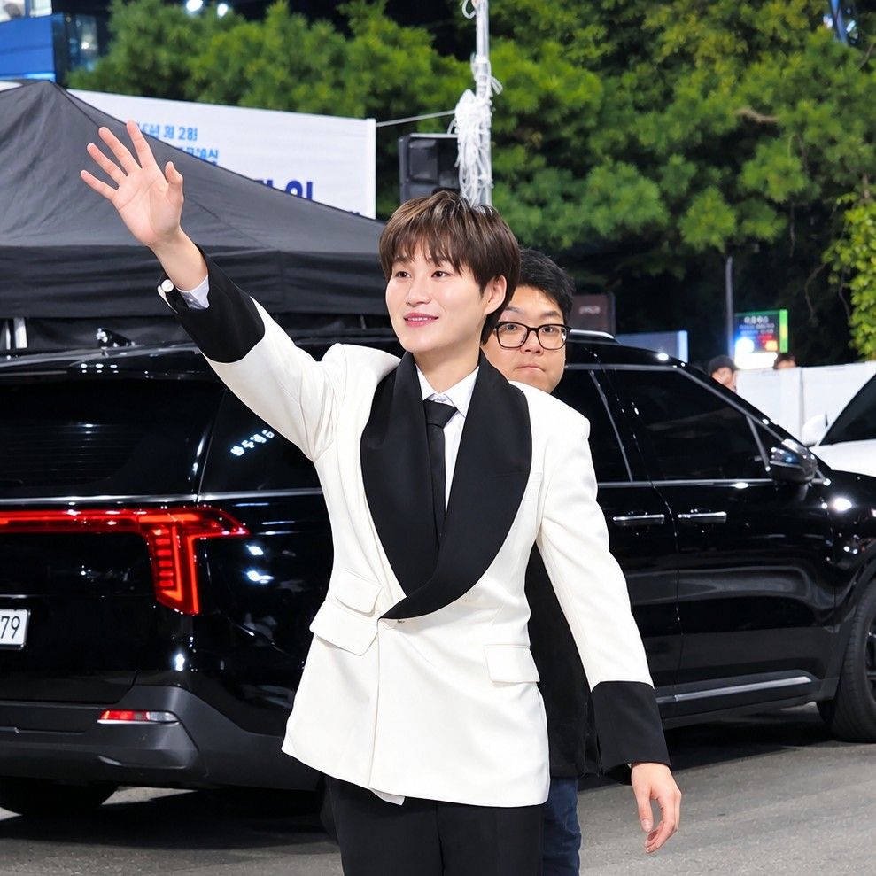 김희재의 비하인드 컷