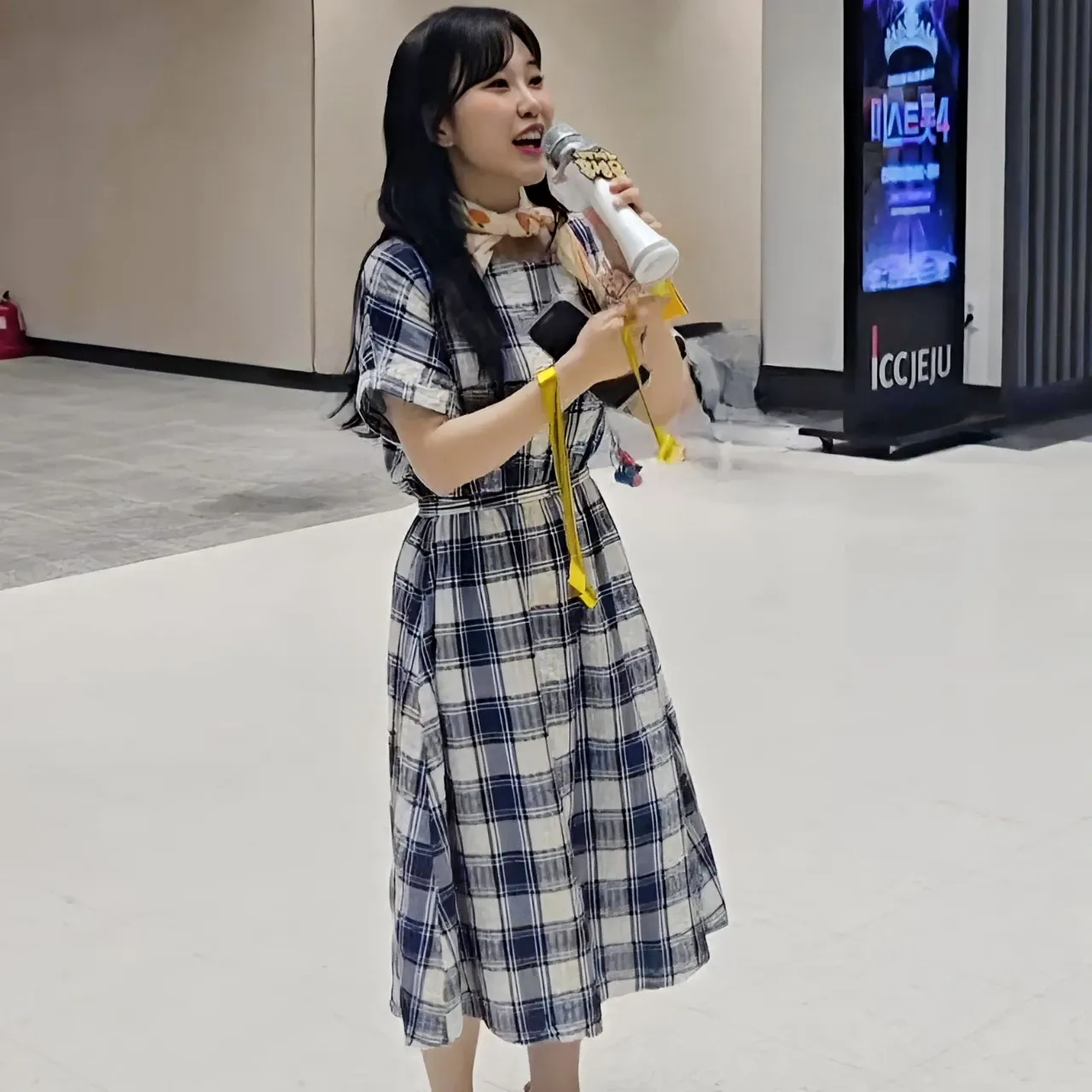 A moment captured by a fan of Hong Seongyun
