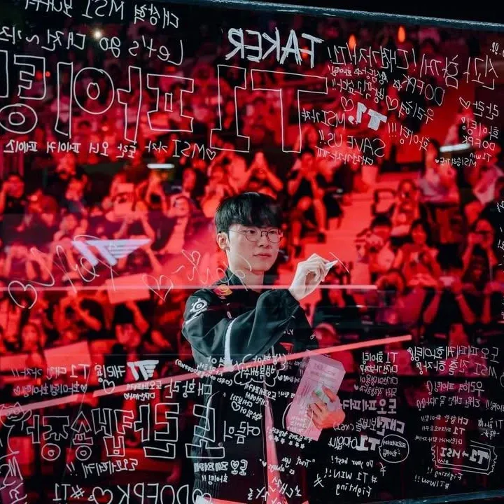 Behind-the-scenes cut of Faker