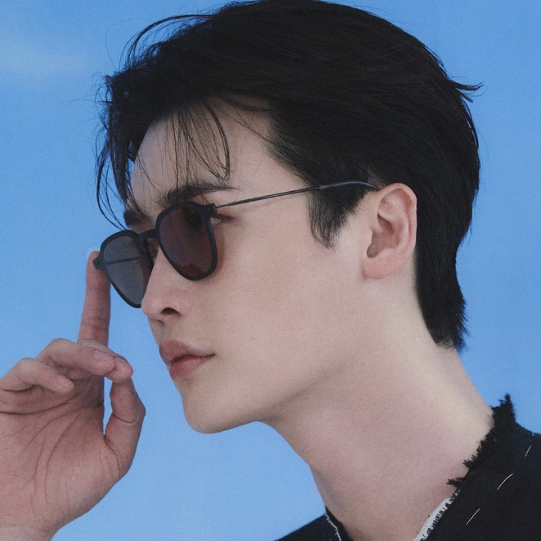 粉絲拍下的李鍾碩瞬間