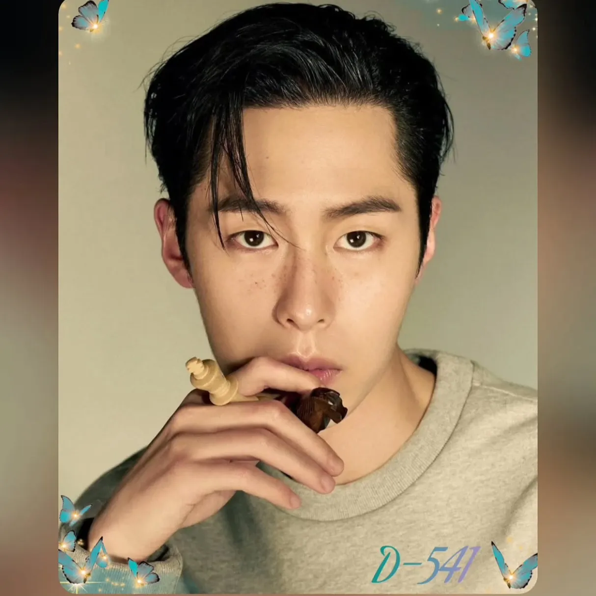 A moment captured by a fan of Lee Jaewook