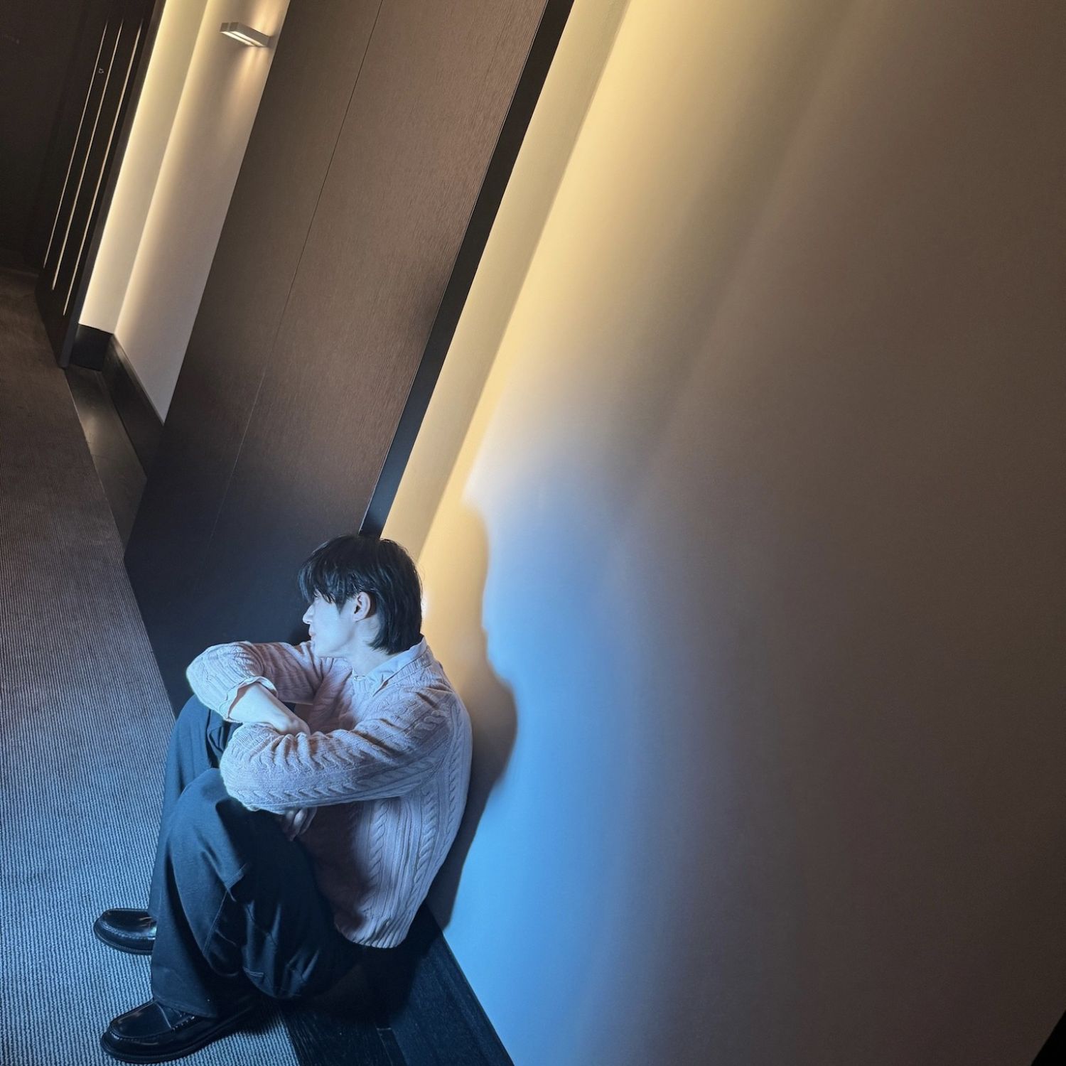 Behind-the-scenes cut of Byeon Wooseok