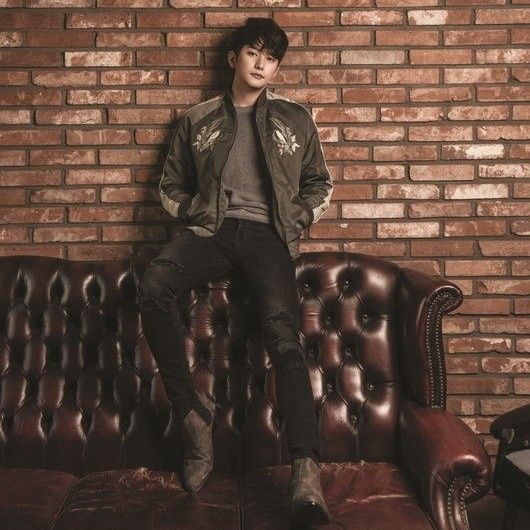 Behind-the-scenes cut of Park Sihoo