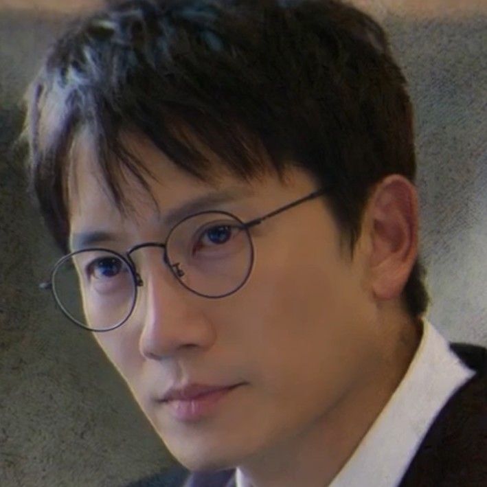 Latest photo of Ji Sung