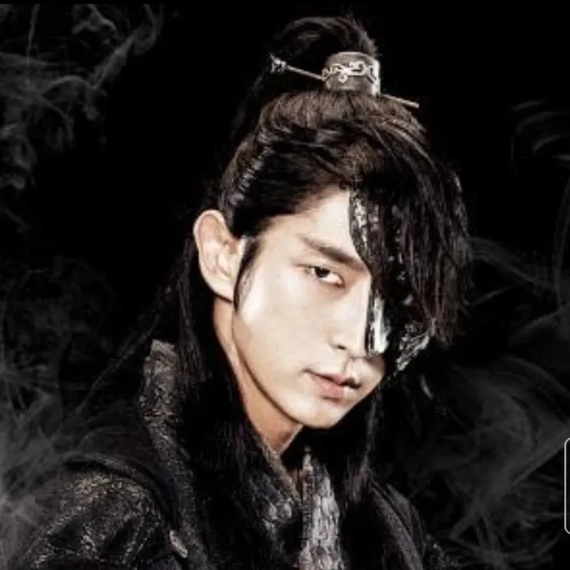 Latest photo of Lee Joongi