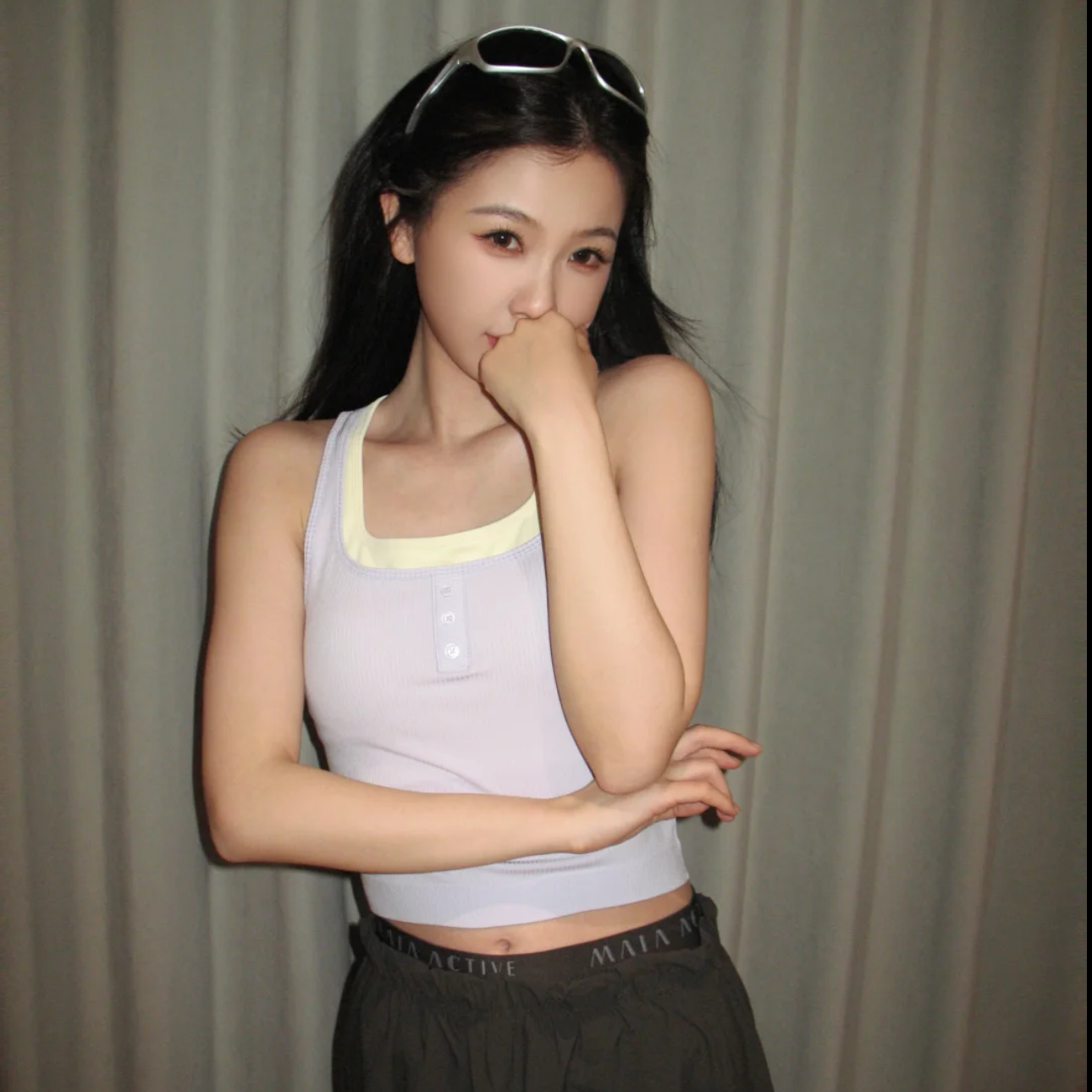 Behind-the-scenes cut of Esther Yu