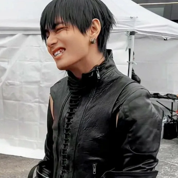 김태형 (뷔)의 비하인드 컷