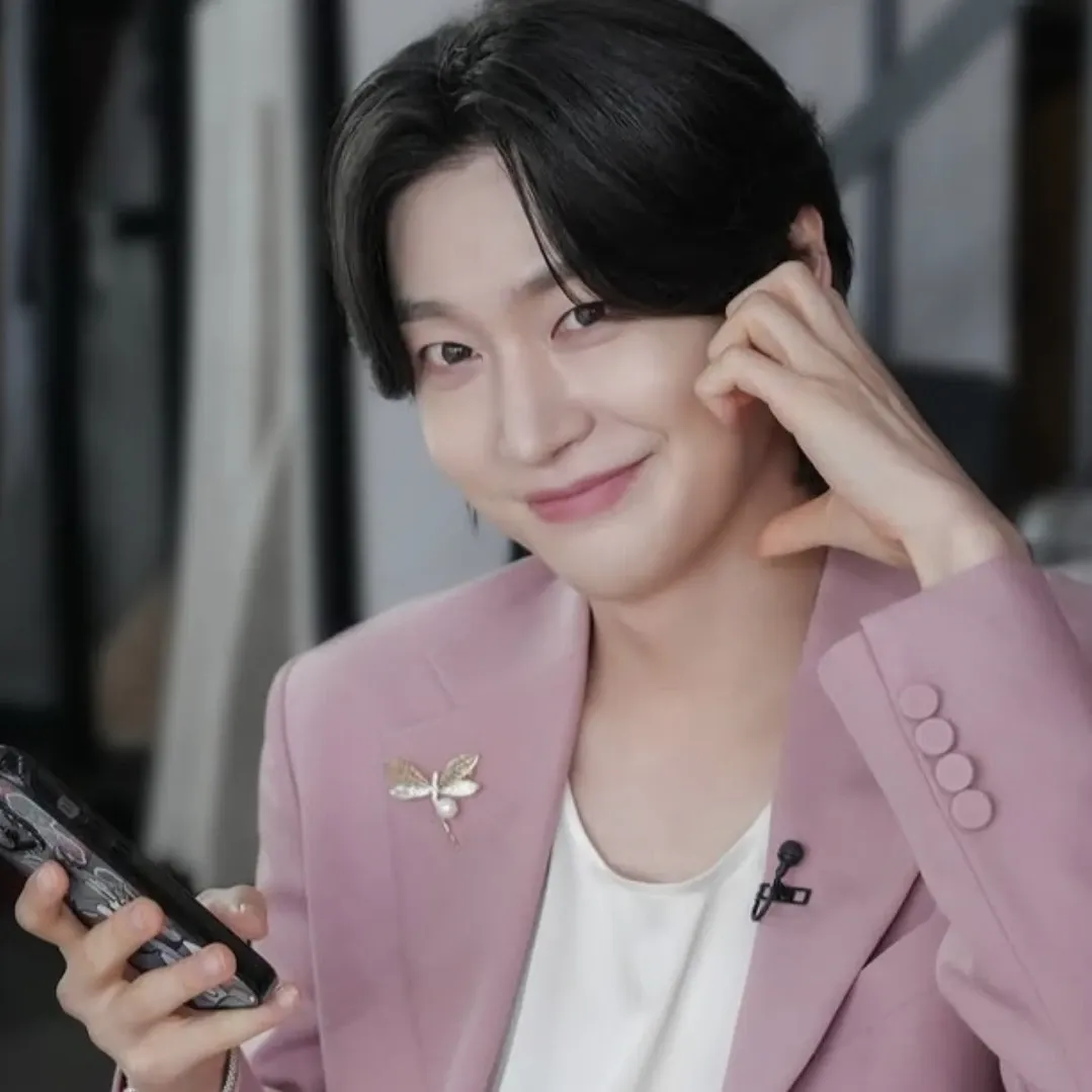 Recent activity shot of Kim Yongbin