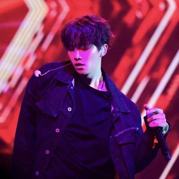 Foto kegiatan terbaru dari Lee Junho