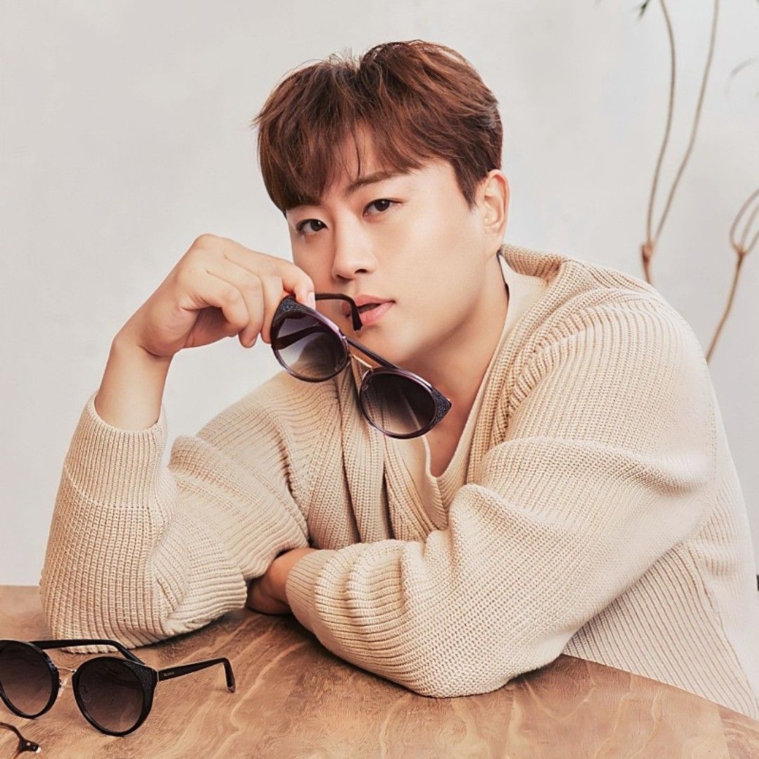 キム・ホジュンのビハインドカット