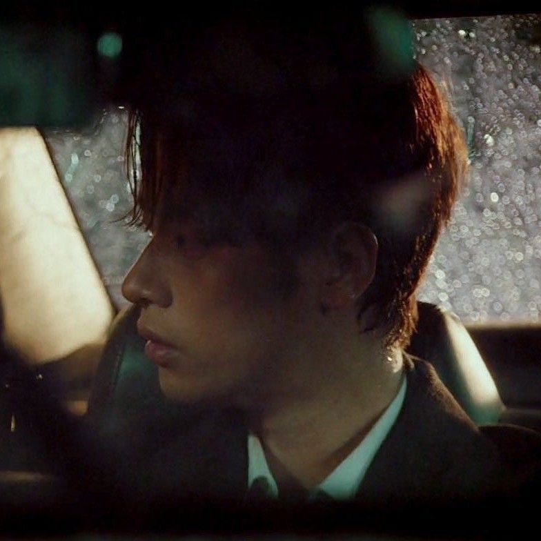 Behind-the-scenes cut of Park Jeongmin