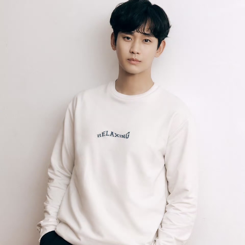 A moment captured by a fan of Kim Soohyun