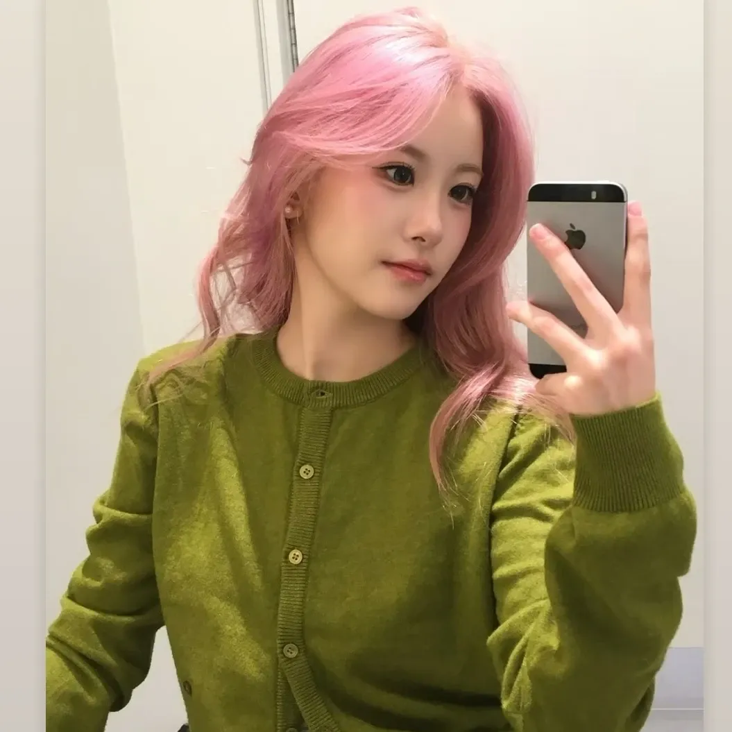 Latest photo of Oh Yujin