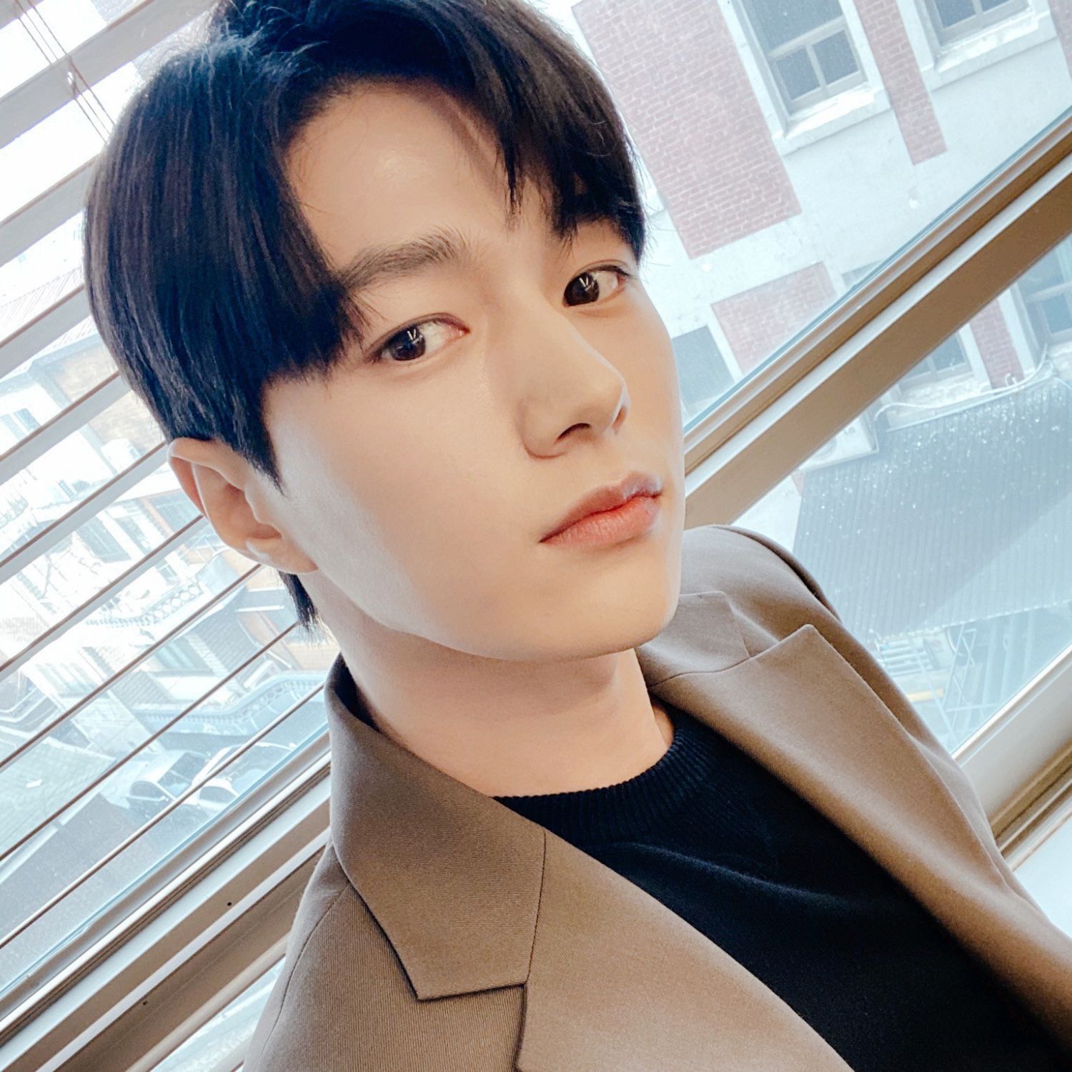 金明洙 (L)的幕后花絮