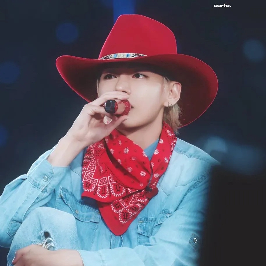 Recent activity shot of Kim Taehyung (V)