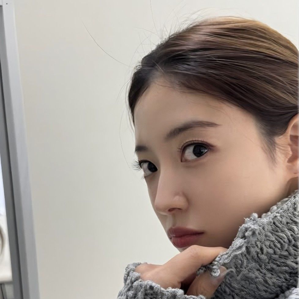 A moment captured by a fan of Lee Seyoung