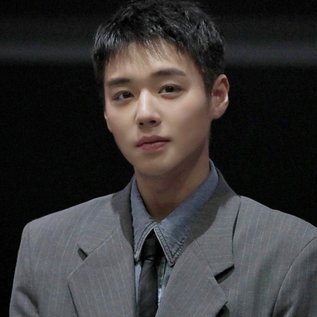 Latest photo of Park Jihoon