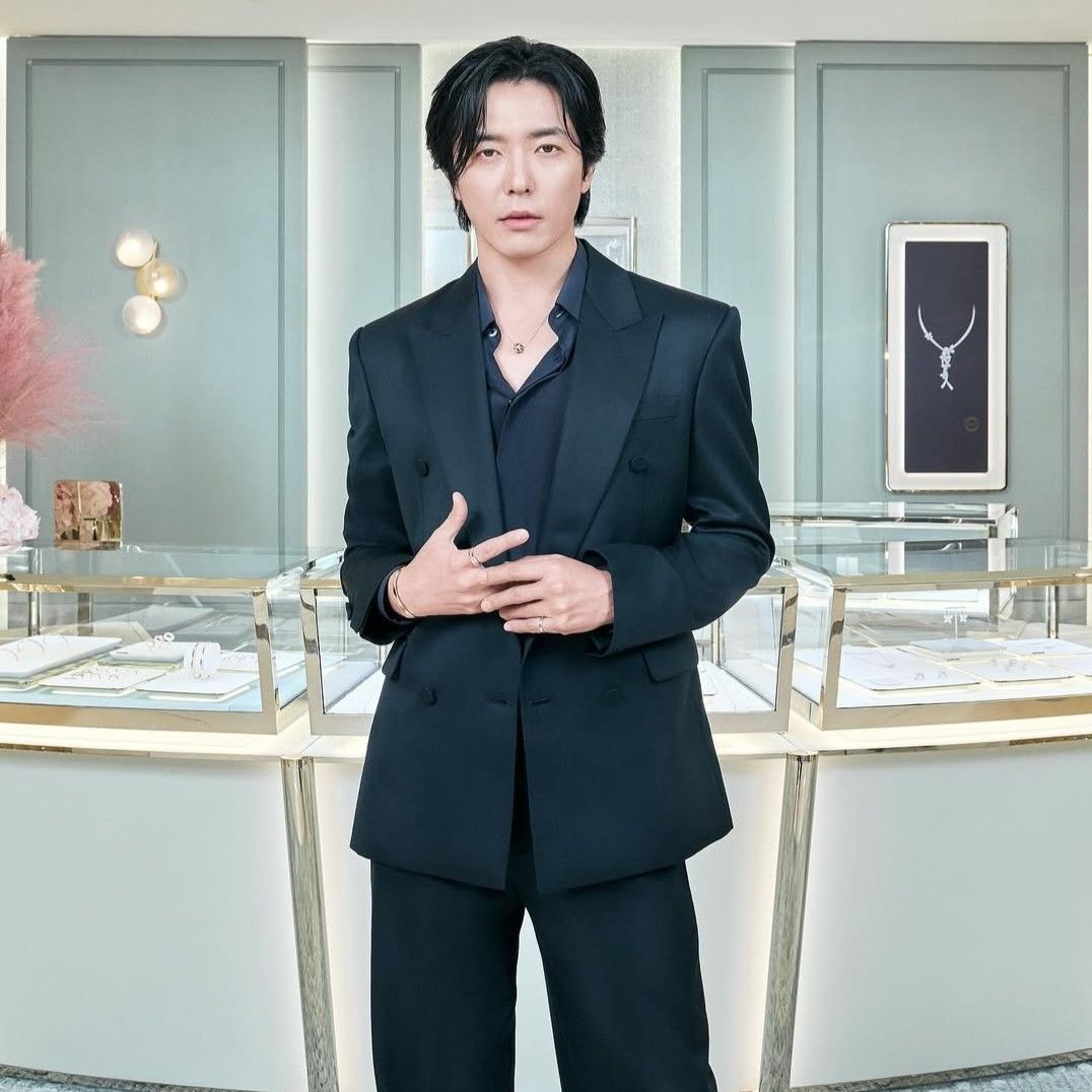 Recent activity shot of Kim Jaewook