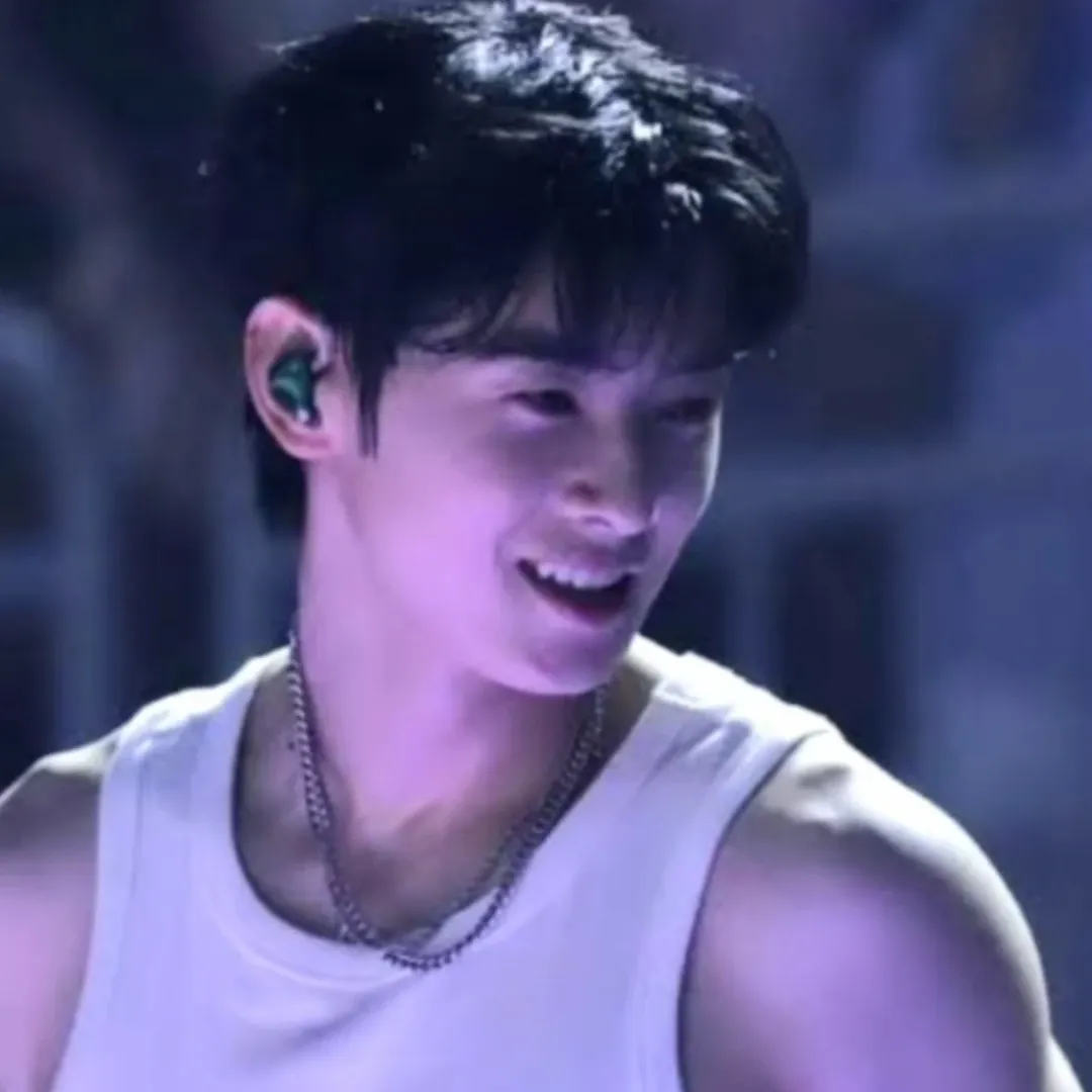 Latest photo of Cha Eunwoo