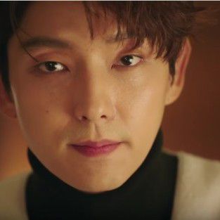 Behind-the-scenes cut of Lee Joongi