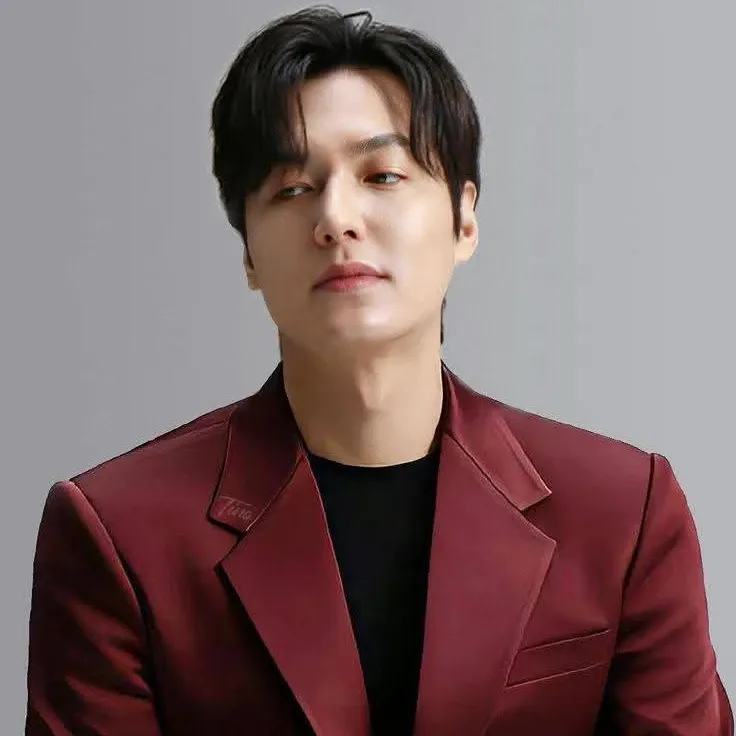 Recent activity shot of Lee Minho