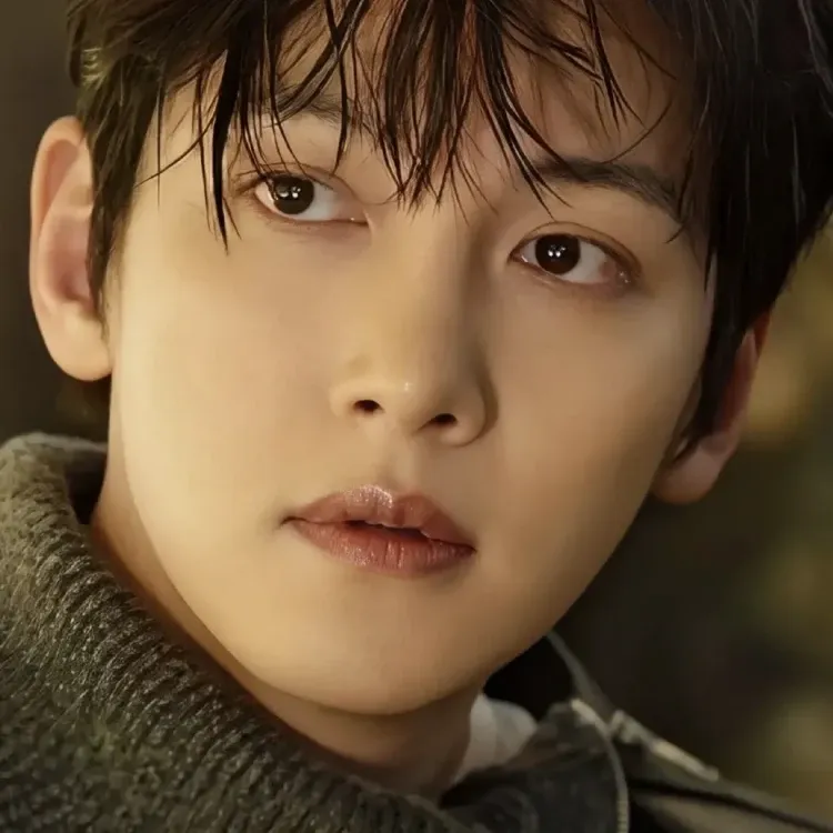 Recent activity shot of Ji Changwook