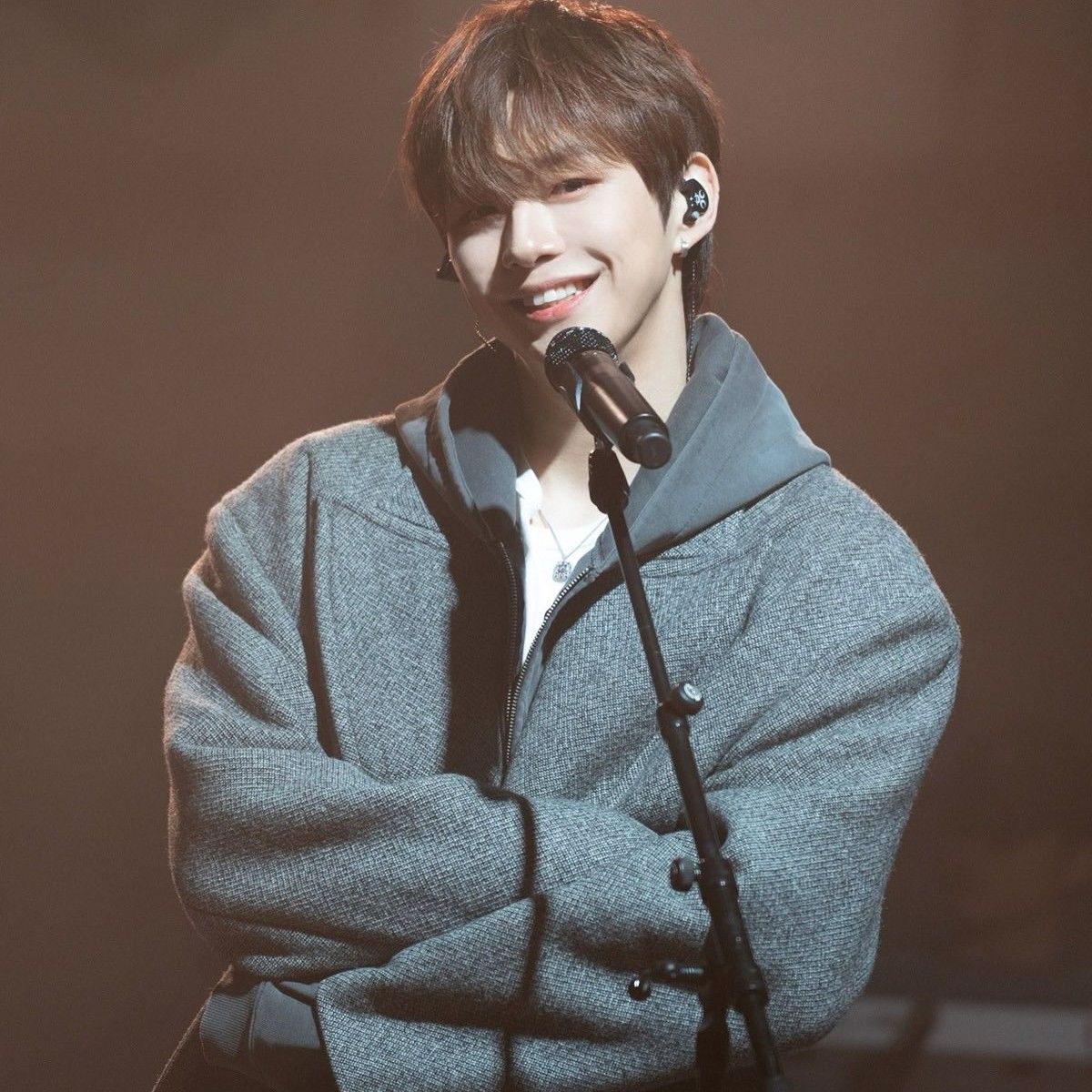 Behind-the-scenes cut of Secret Garden