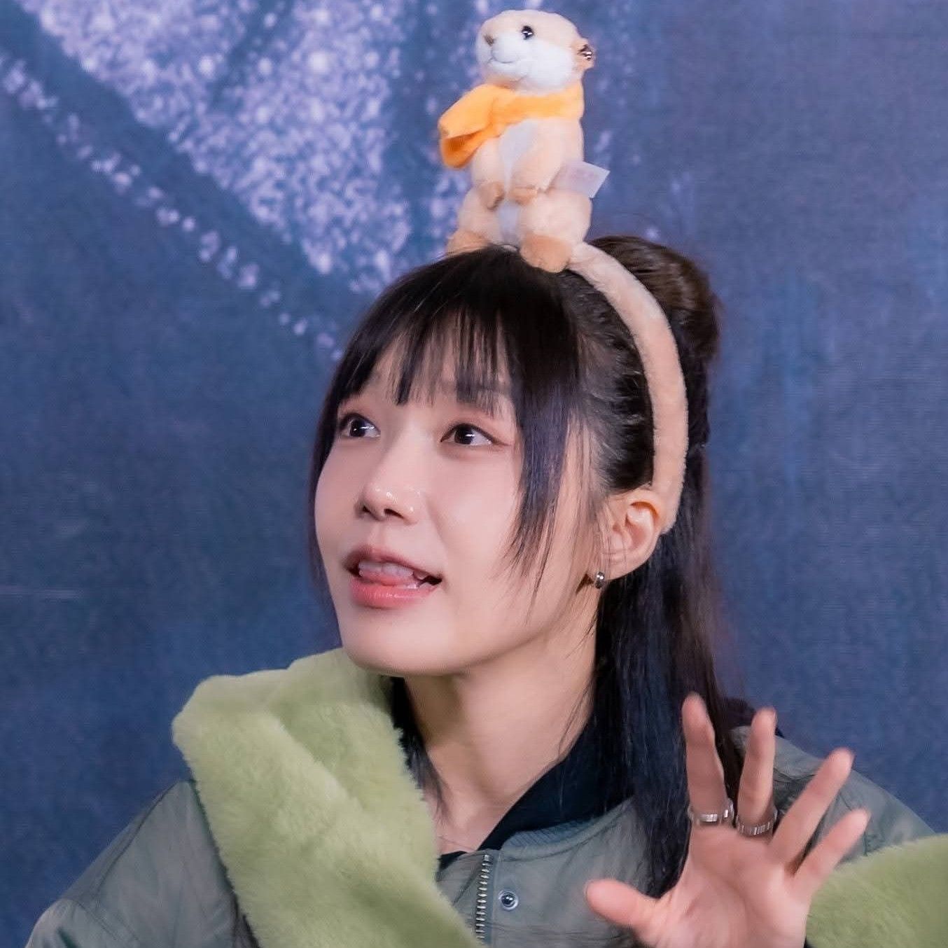 Behind-the-scenes cut of Jung Eunji