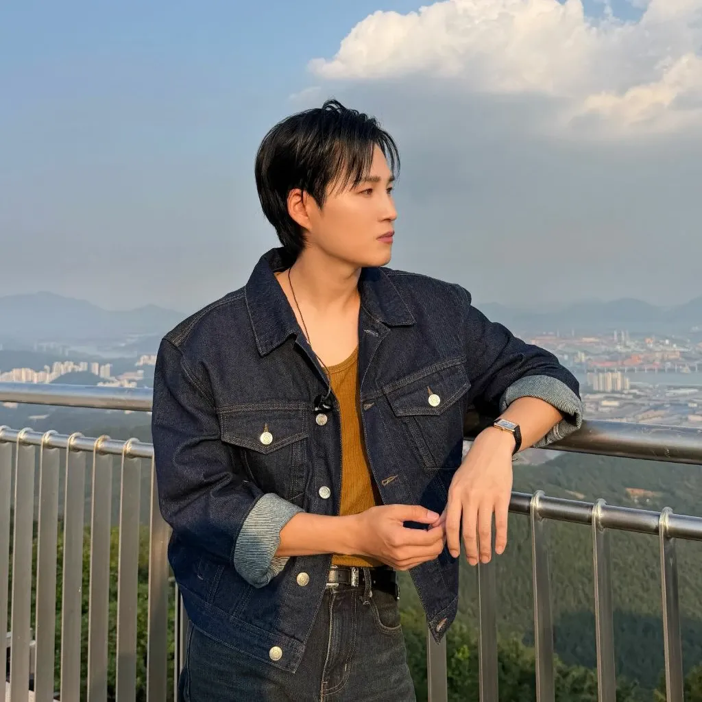 김희재의 비하인드 컷