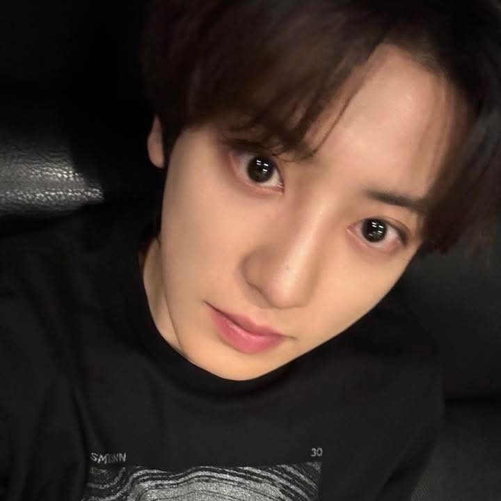 Recent activity shot of Chanyeol