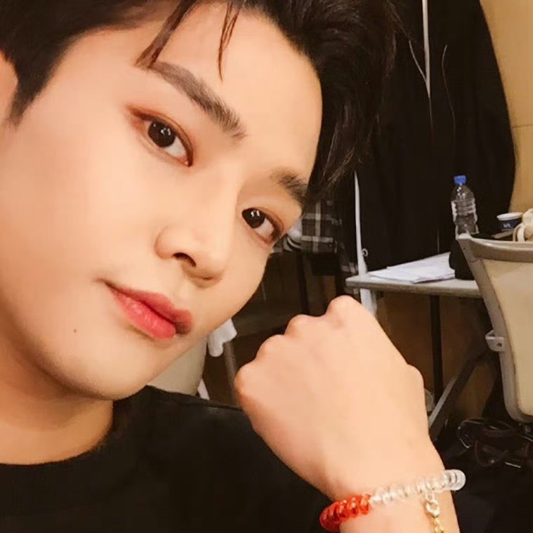 Foto kegiatan terbaru dari Rowoon