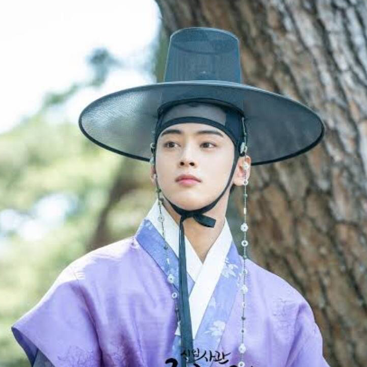 A moment captured by a fan of Cha Eunwoo