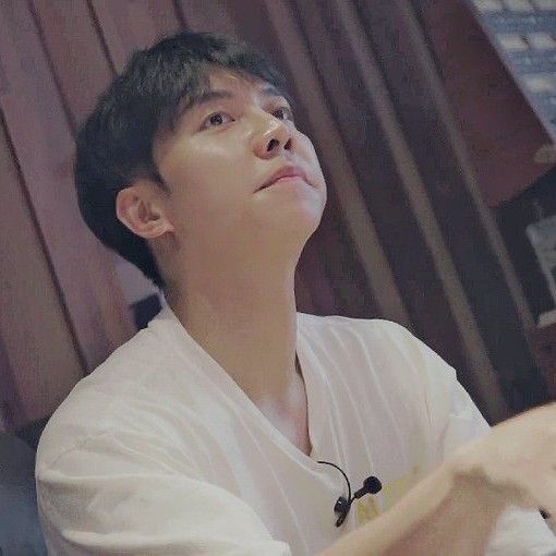 Foto kegiatan terbaru dari Lee Seunggi