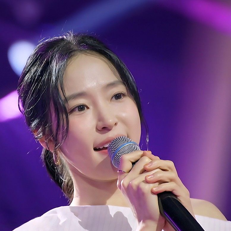 홍자의 최신 사진