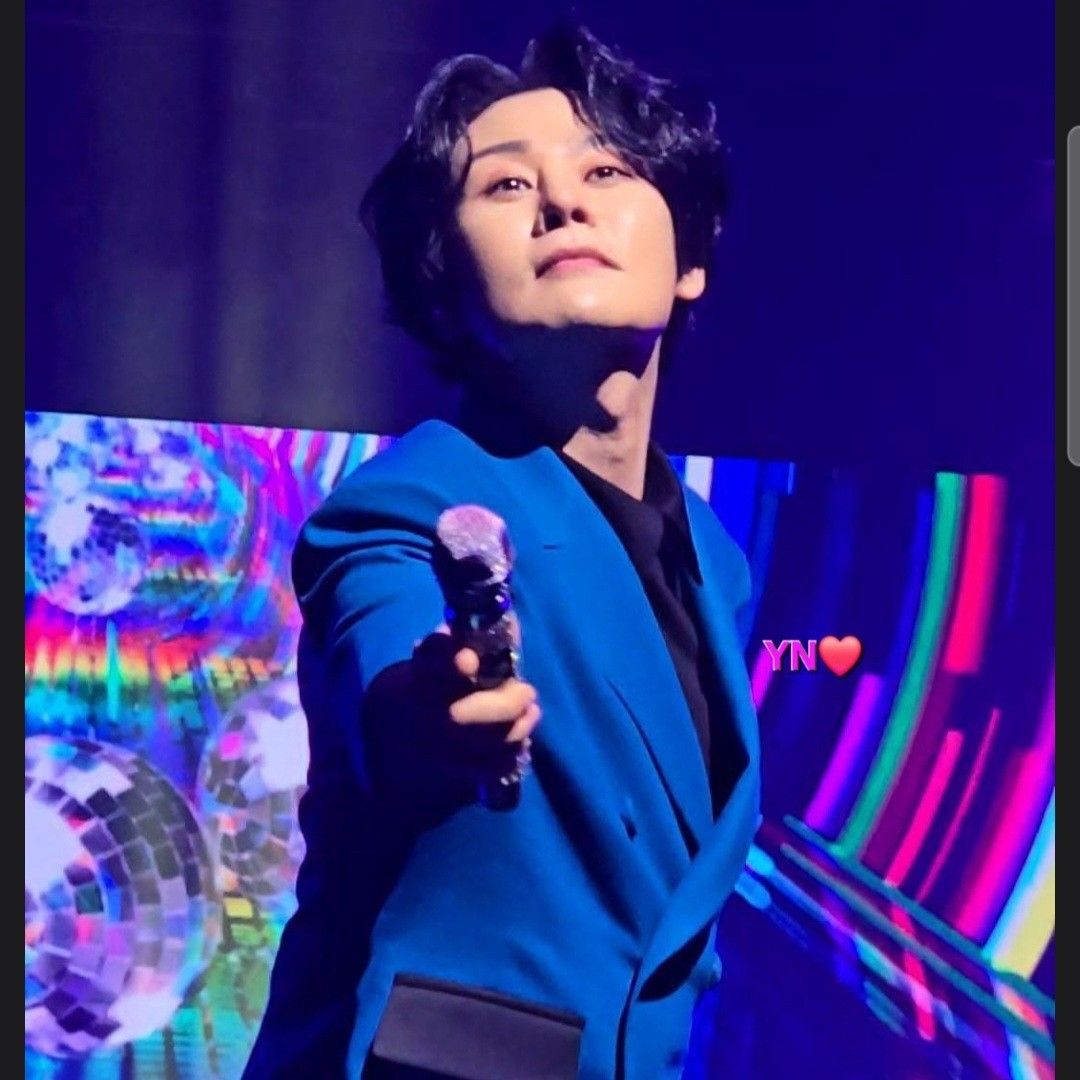 A moment captured by a fan of Kang Moonkyung