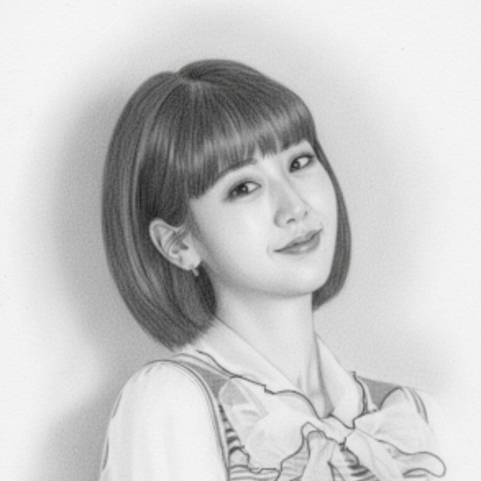 Behind-the-scenes cut of Kang Hyeyeon