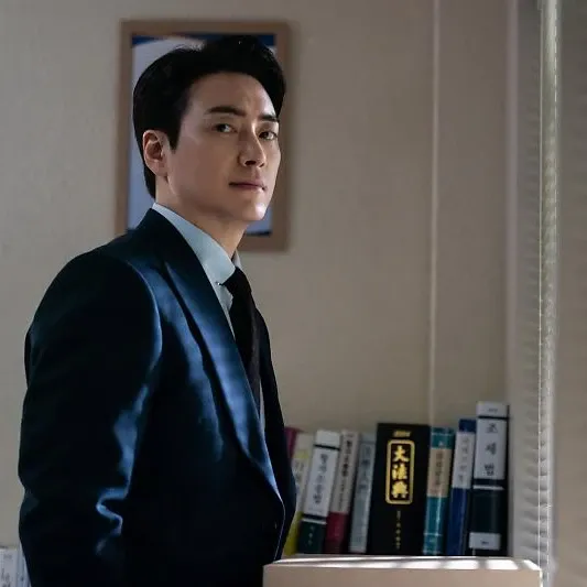 Latest photo of Lee Joonhyuk