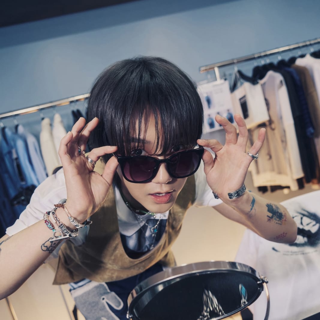 A moment captured by a fan of Choi Siwon