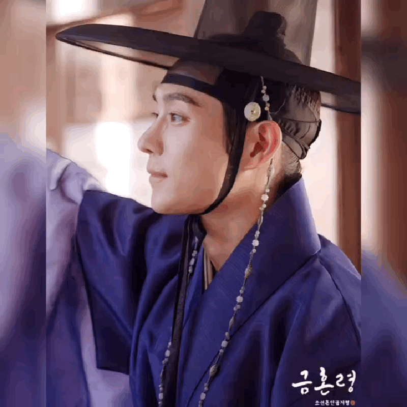 Behind-the-scenes cut of Kim Youngdae