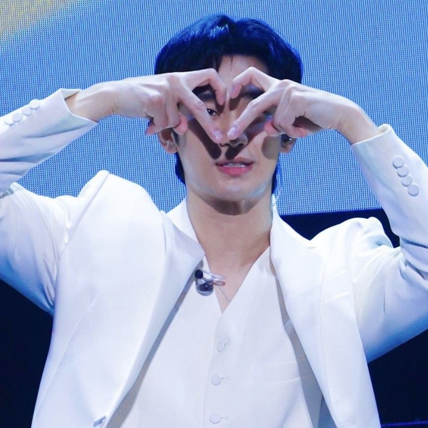 金秀贤的近期活动照