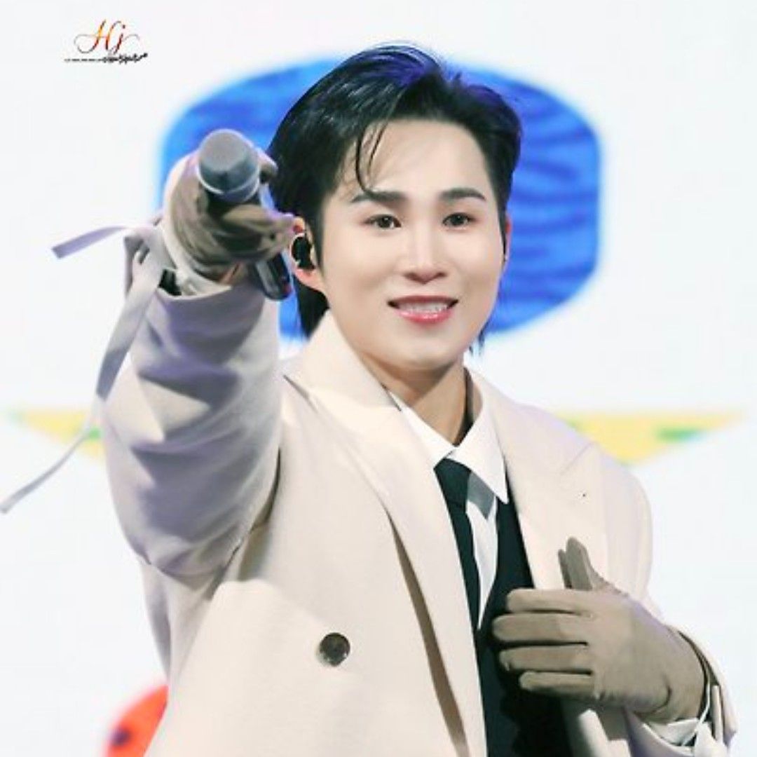 粉丝拍下的金熙栽瞬间