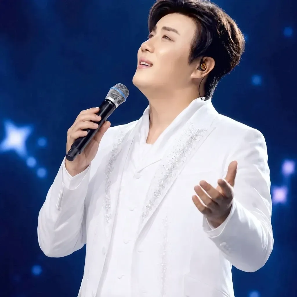 Behind-the-scenes cut of Jin Haesung