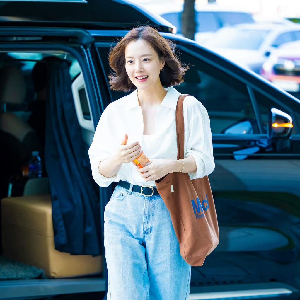 Foto kegiatan terbaru dari Moon Chaewon