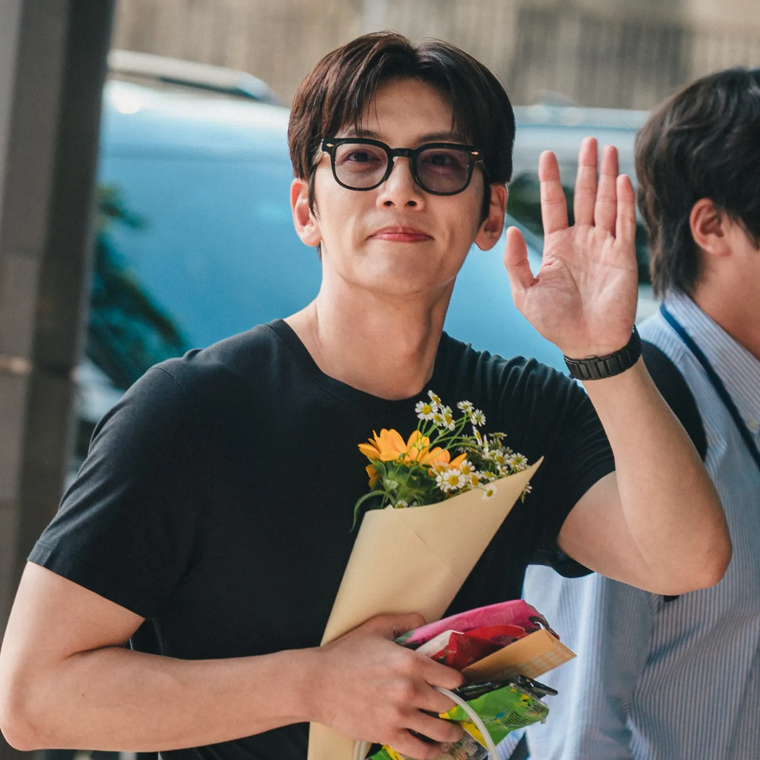 Behind-the-scenes cut of Ji Changwook