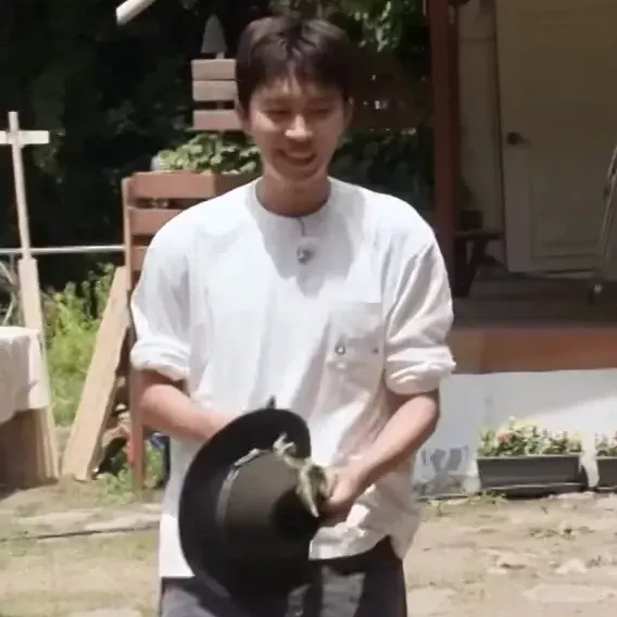 Recent activity shot of Lim Youngwoong