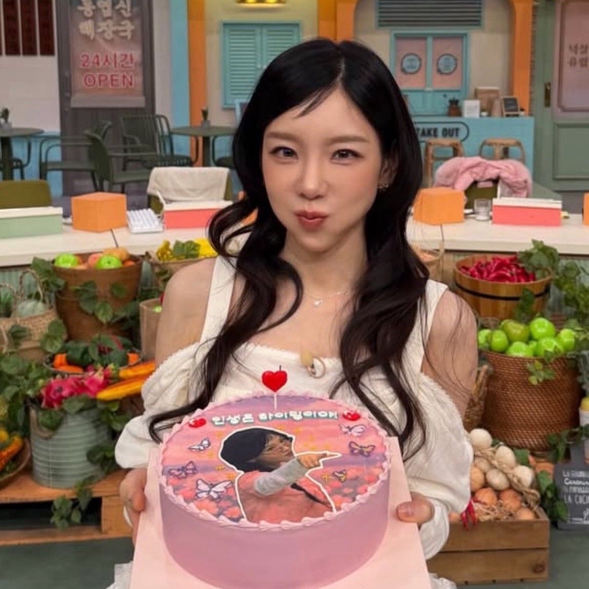 Latest photo of Kim Heeae