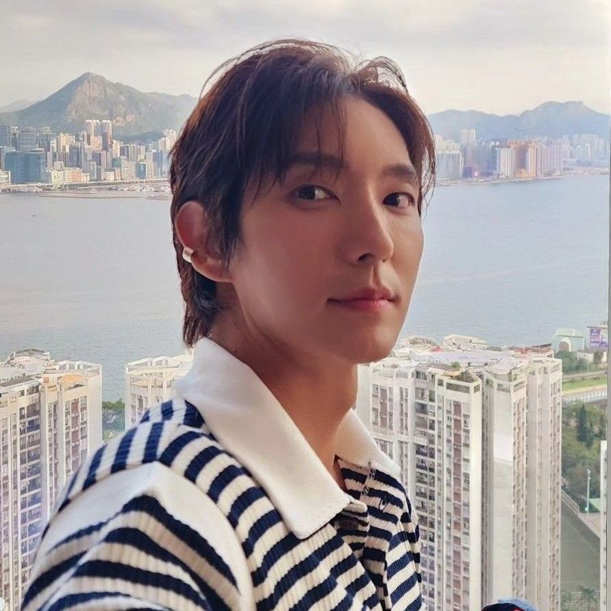 Behind-the-scenes cut of Lee Joongi